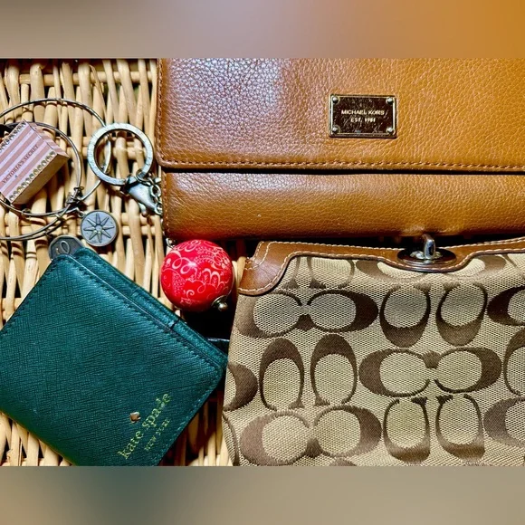 7pc Lux BUNDLE Coach, Michael Kors, Kate Spade, Vera Bradley, VS, Alex & Ani EUC - Picture 1 of 16